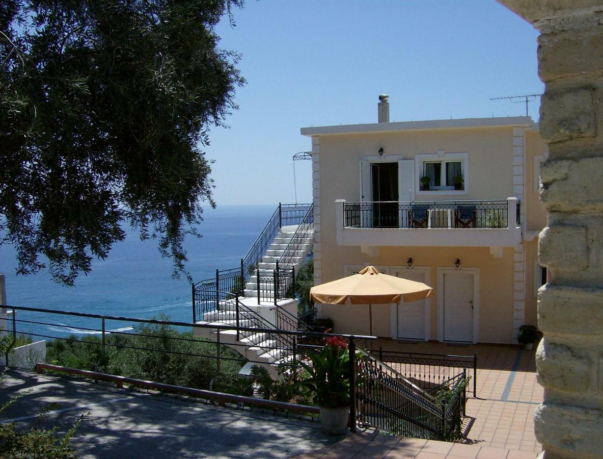 Studios Nikolaou Bros Parga Luaran gambar